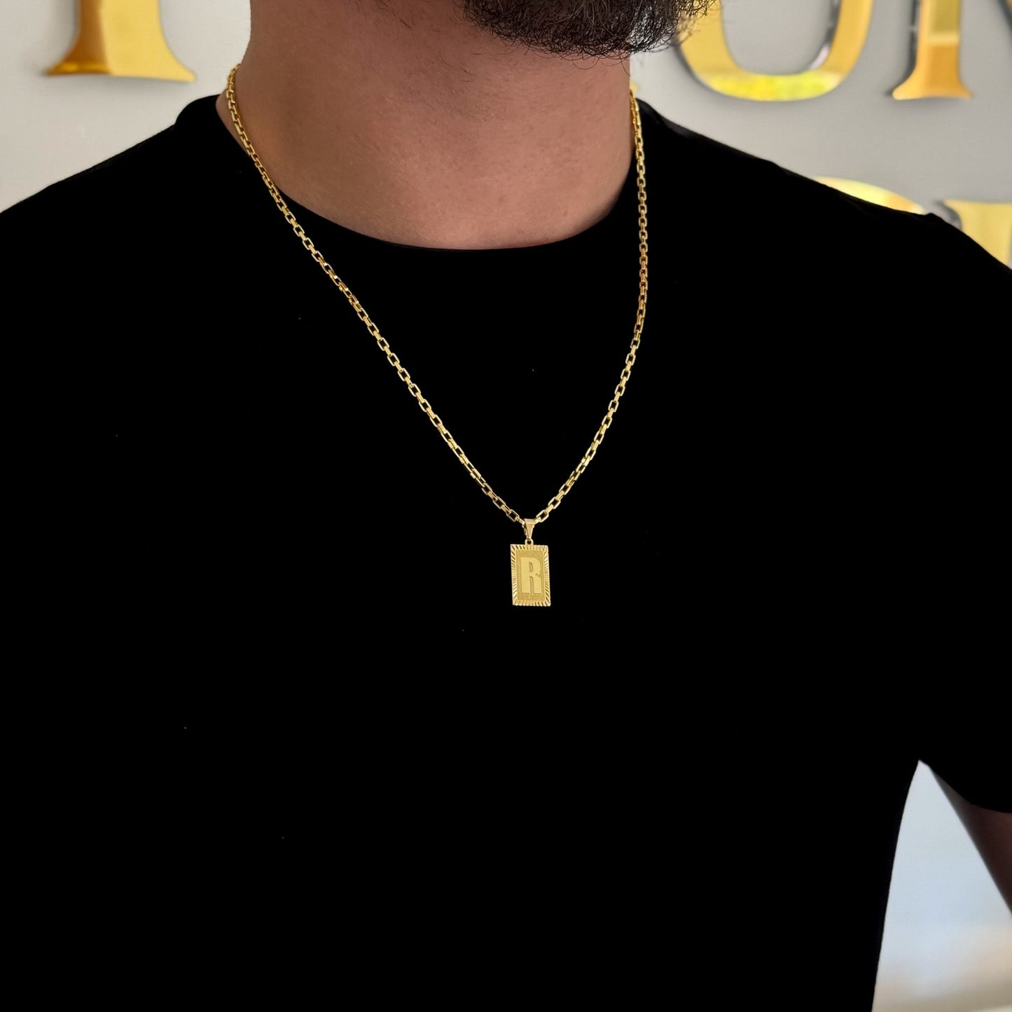Colar Plaquinha De Letra - Corrente Veneziana Banhado A Ouro 18k