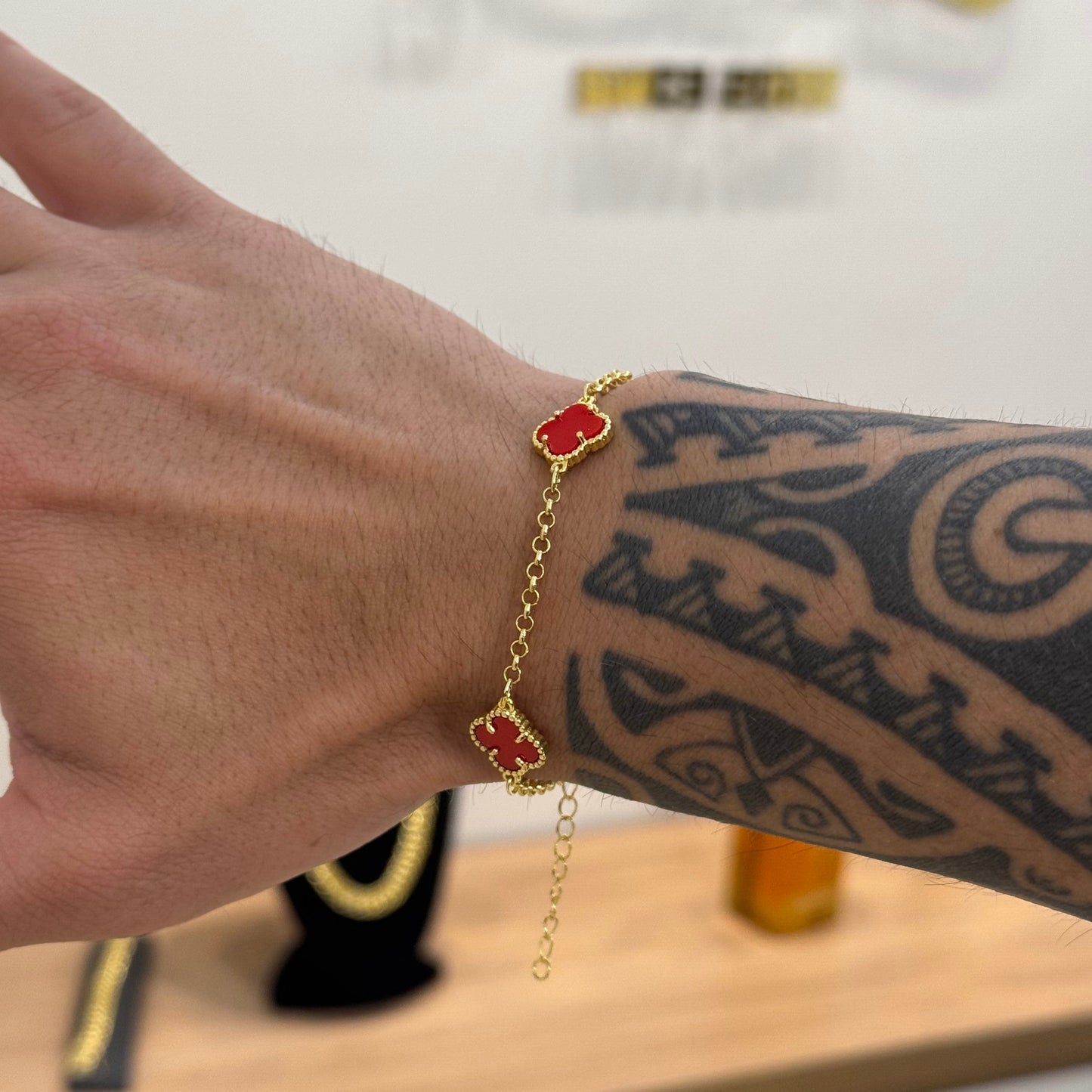Pulseira Elo Português 2mm Trevo Rubi Banhado A Ouro 18k